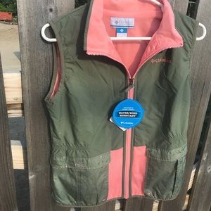 Brand new with tags Columbia girls vest